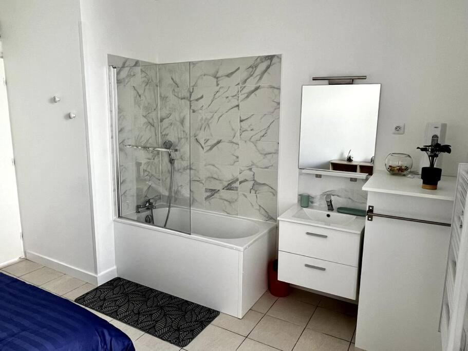 Appartement Avec Exterieur Loos Экстерьер фото